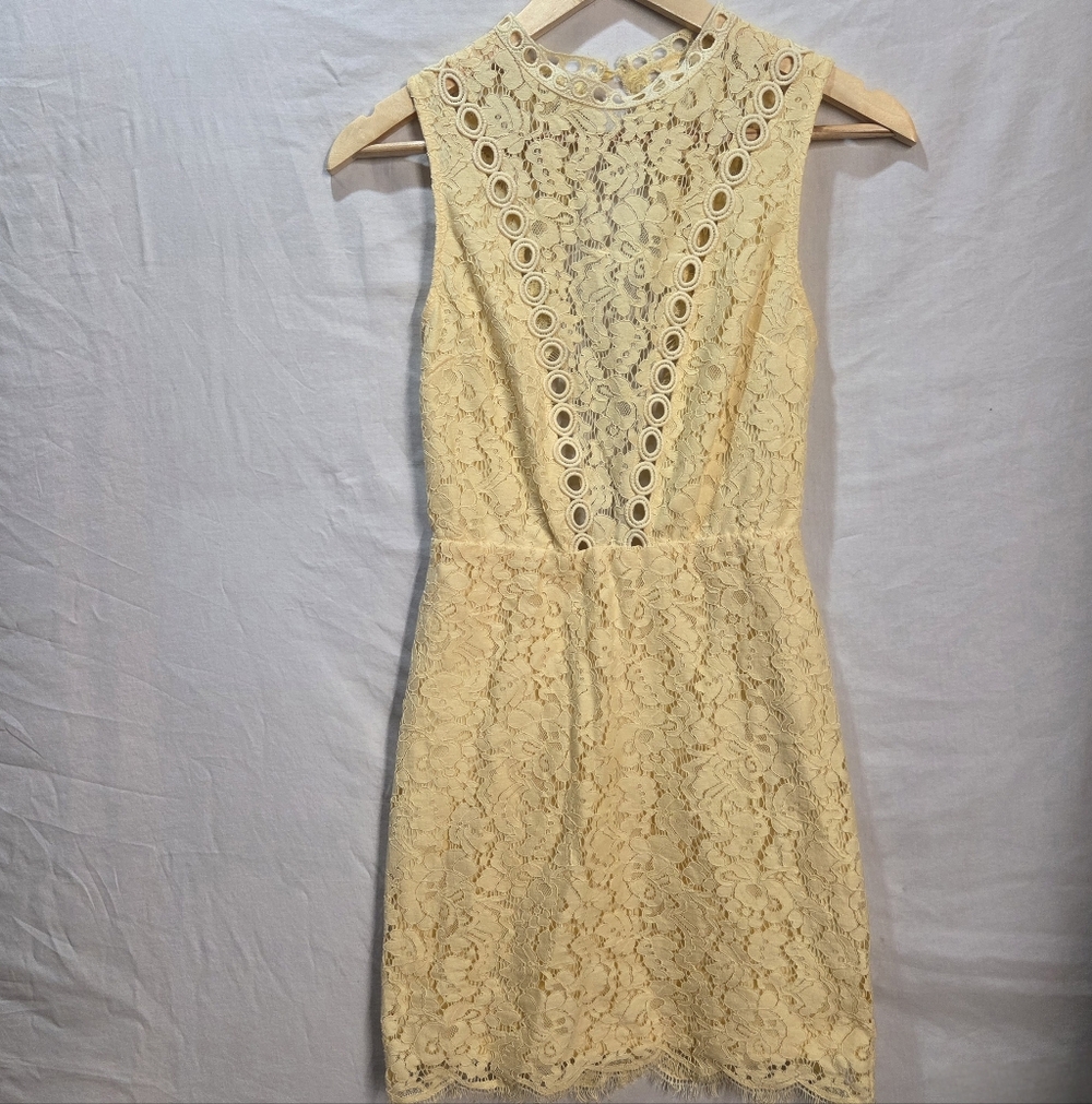 Mini Cocktail Dress Sz Small Yellow Open Back Deep V Lace Pastel